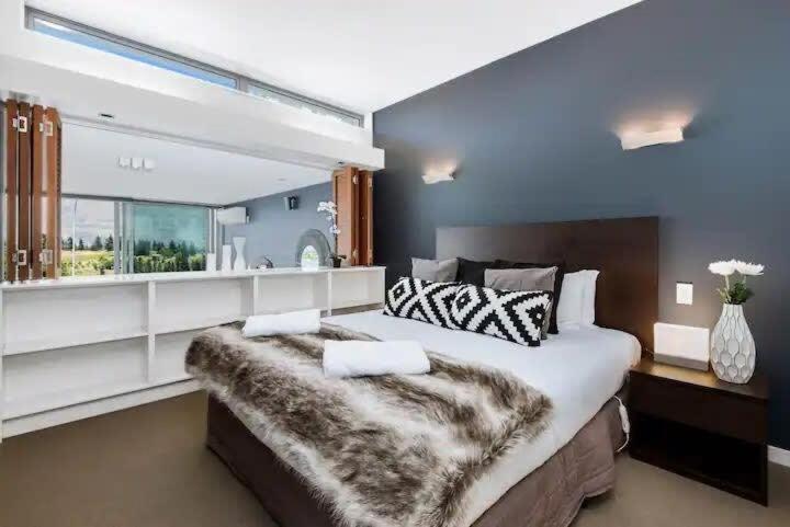 Luxury Lakeview 2 Bedroom Apartment Queenstown Exterior photo